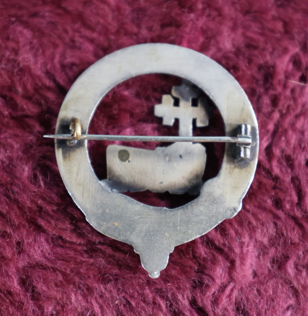 Lot 053 - Antique Scottish Macdonald Clan Pinback Badge, Per Mare Per Terras, By Sea And Land