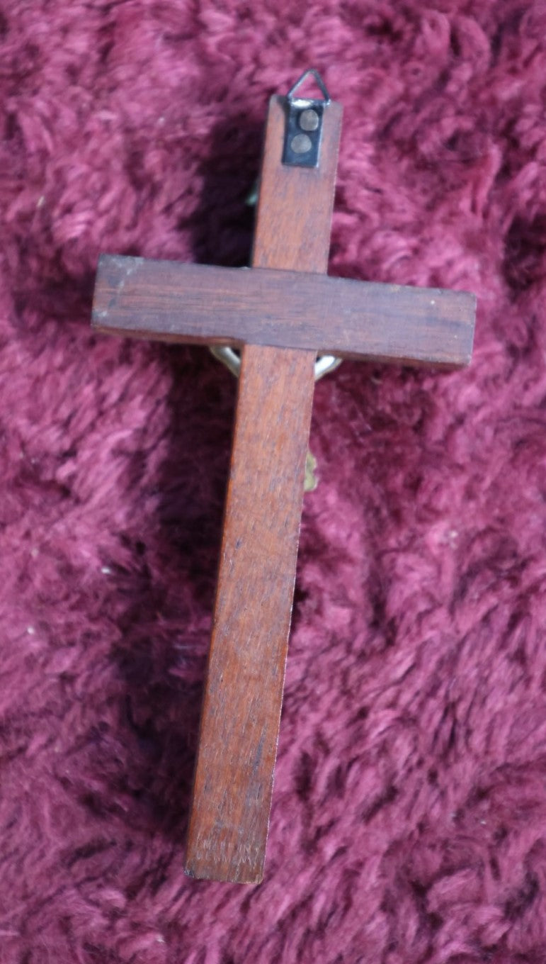 Lot 134 - Antique Wood And Metal Crucifix - Approximately 5"