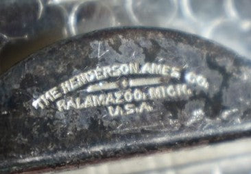 Lot 034 - Antique Knights Templar Or Masonic Belt Buckle With Red Cross, "In Hoc Signo Vinces" In This Sign Thou Shalt Conquer, The H.A. Co., Henderson Ames, Kalamazoo, Michigan,