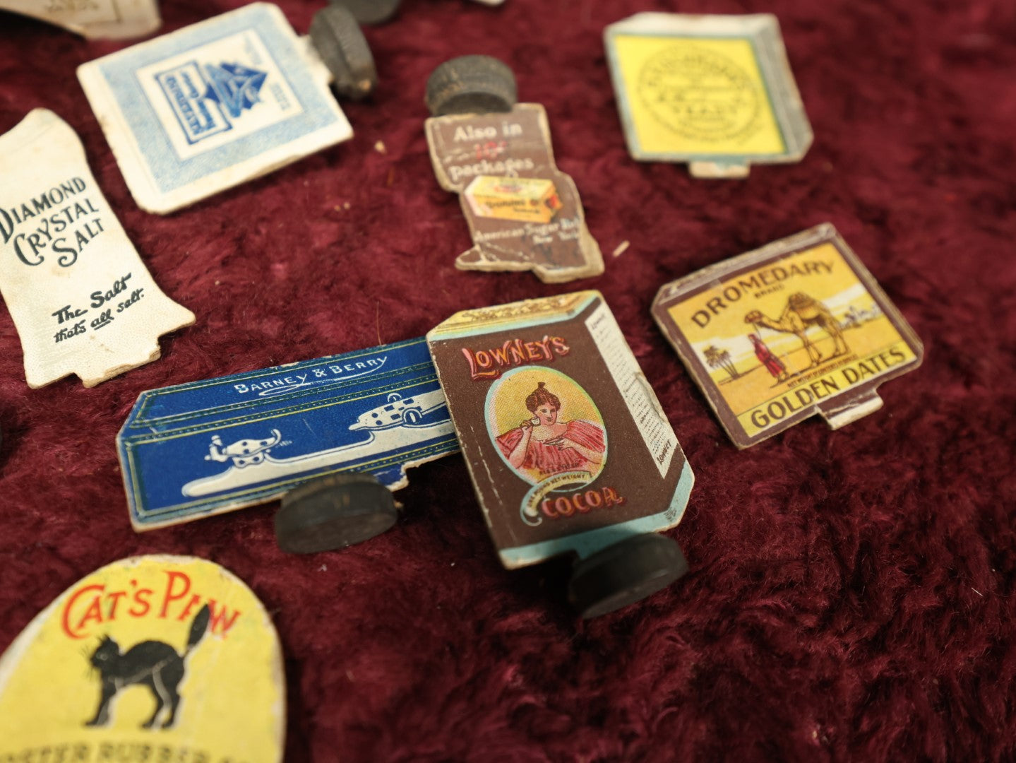 Lot 166 - Grouping Of Advertising Game Pieces In Star Twist Sewing Cotton Box