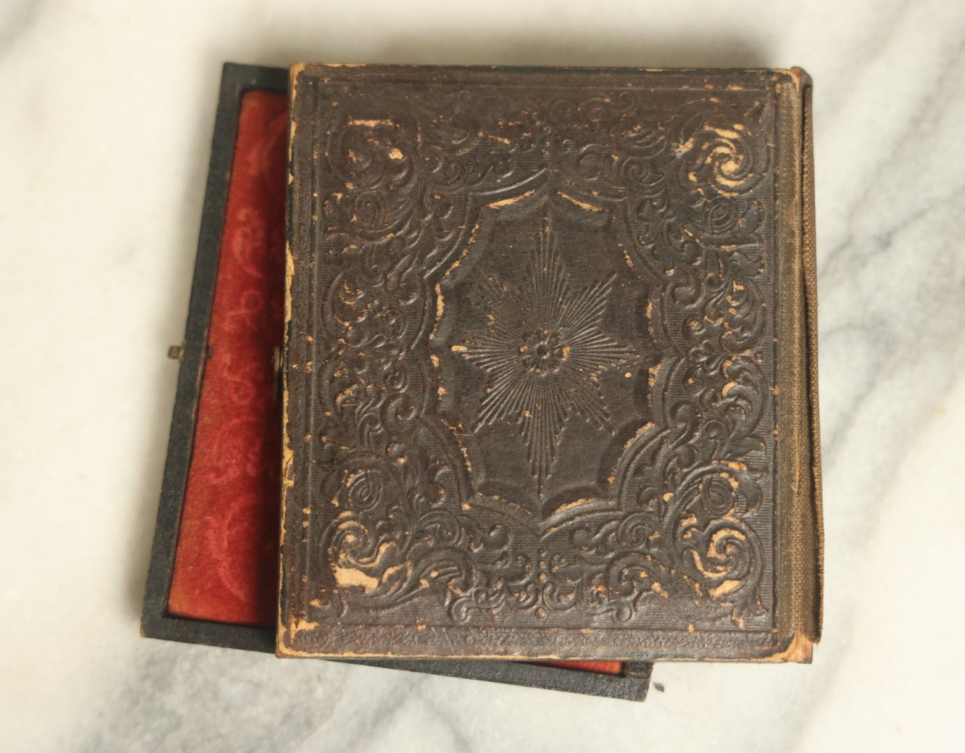 Lot 041 - Antique 1/6th Plate Ambrotype Photograph Of A Young Woman With A White Bow, Likely A Member Of The Slack Family, In Split Leatherette Union Case