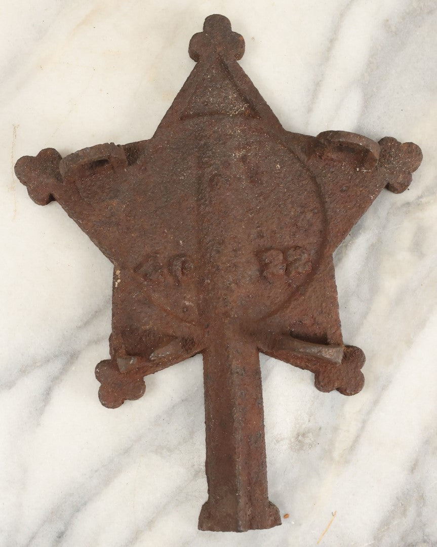Lot 012 - Antique Rusted Cast Iron Partial Grave Marker Salvage, Grand Army Of The Republic, G.A.R., Verso Marked 40 22