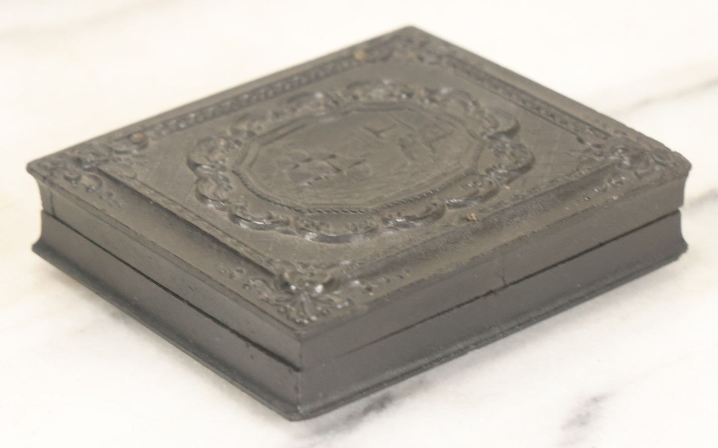 Lot 081 - Antique 1/6th Plate Tintype Photograph Of A Grandfather And Grand Daughter In Hand Tinted Green Dress, In Thermoplastic Union Case With Naval Ship Motif, Flag