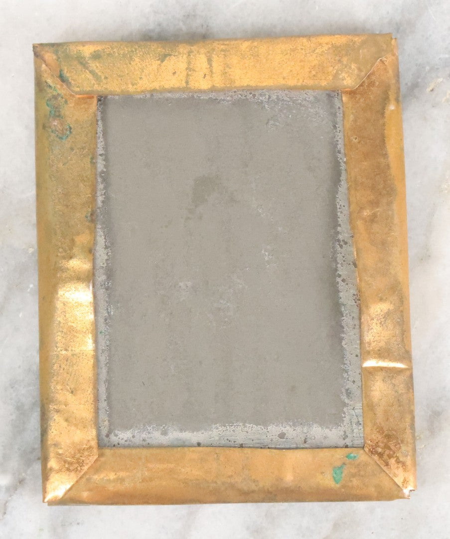 Lot 060 - Antique 1/9th Plate Ambrotype Photograph Of Surprised Elderly Woman With White Lace Collar And Tinted Rosy Red Cheeks, Uncased