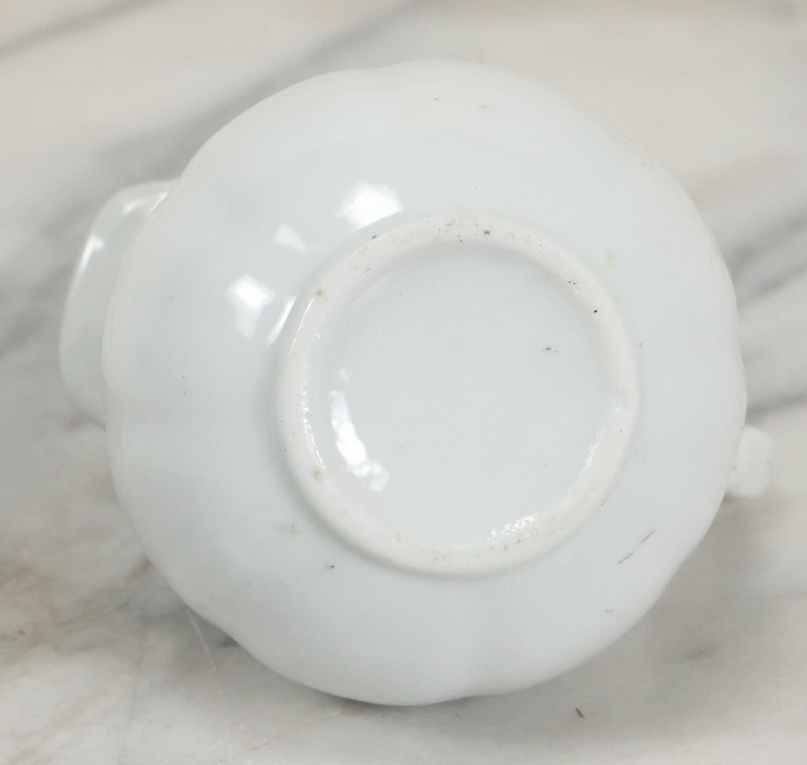 Lot 084 - Vintage Old Man Of The Mountains, White Mountains, New Hampshire, Souvenir Porcelain Creamer, 3-1/2" Height