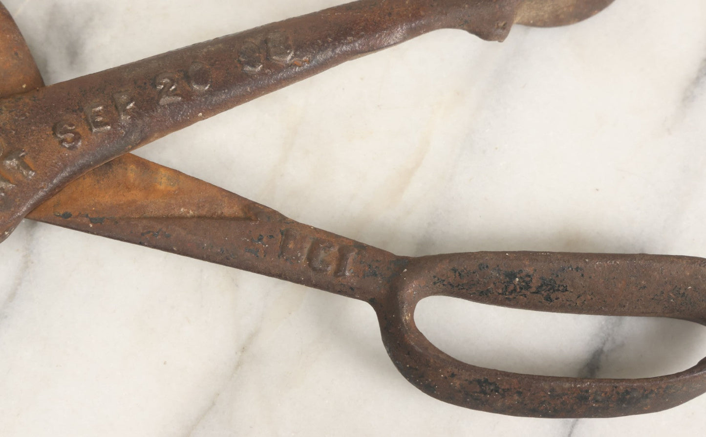 Lot 019 - Antique Cast Iron Dr. Miller Pig Snouter, Patented September 20, 1898