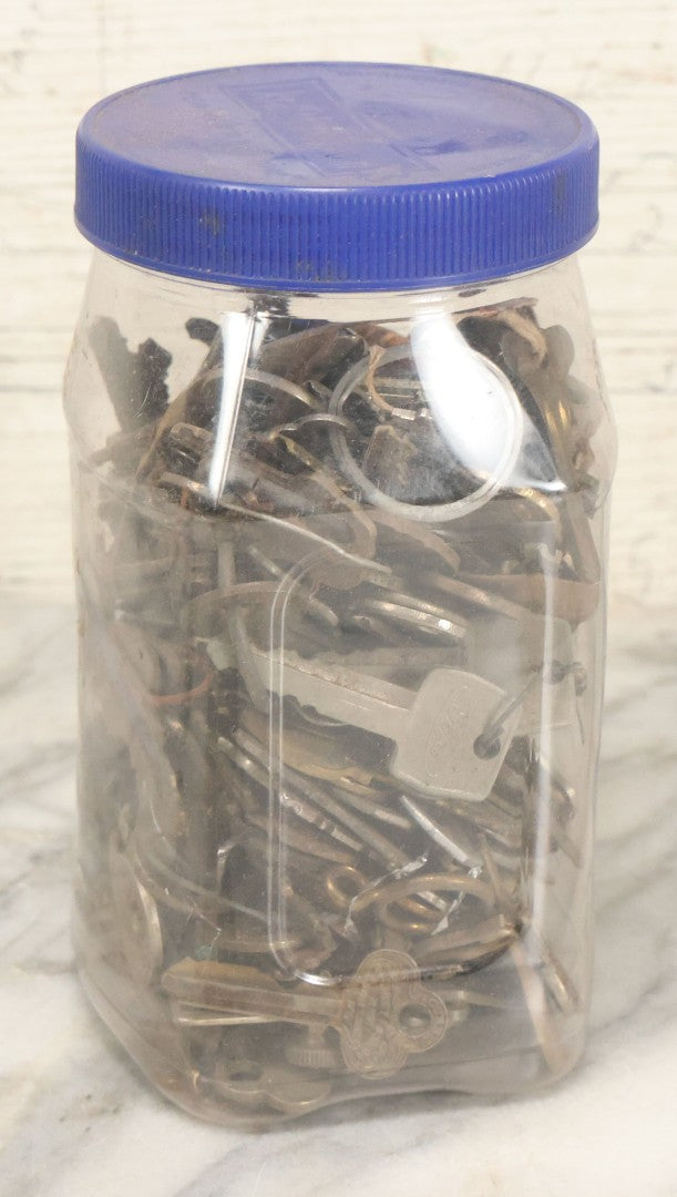Lot 086 - Jar Lot Of Vintage Keys, As Found