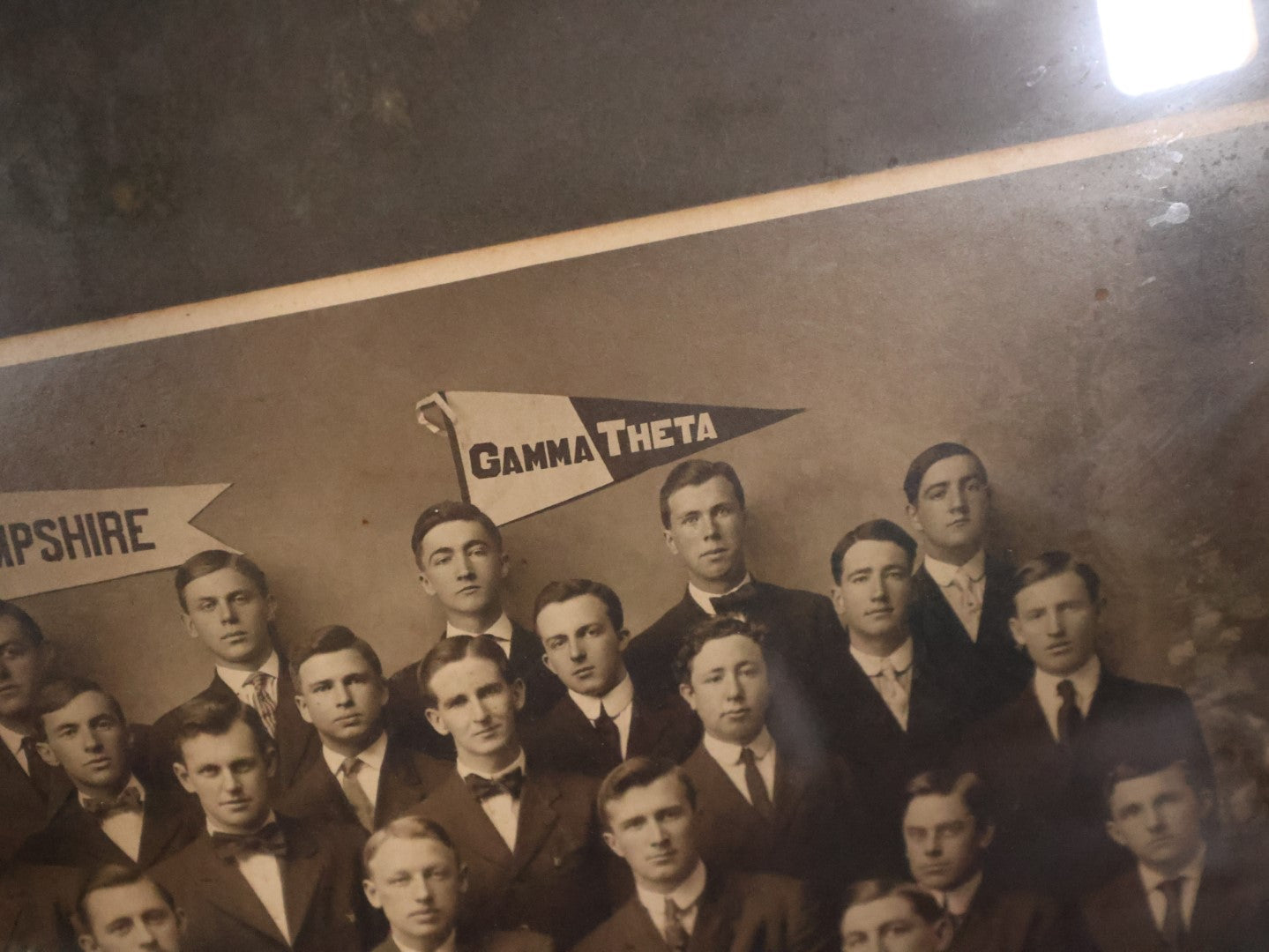 Antique Framed Gamma Theta Fraternity Photo With New Hampshire Pennant, 27 Men In Photo