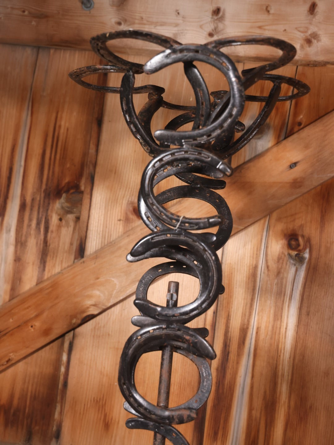 Vintage Western Folk Art Sculpture, Welded Horseshoes And Antique Rifle, Coat Stand Or Lamp, Likely Unfinished