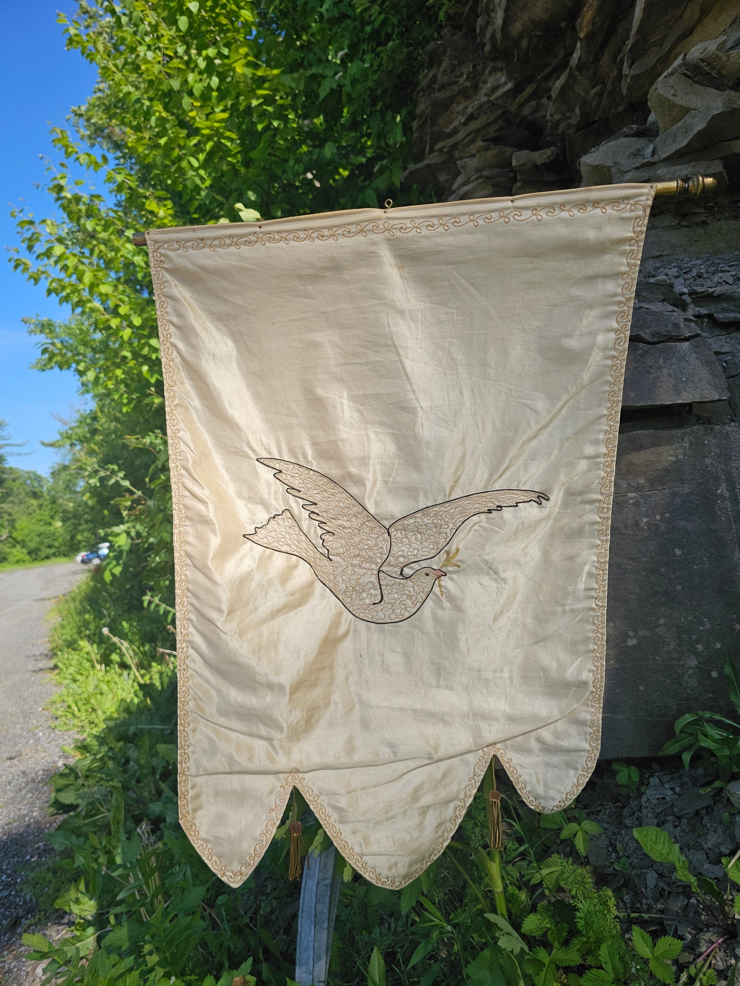 Antique Odd Fellows IOOF Rebekah Embroidered White Banner with Dove