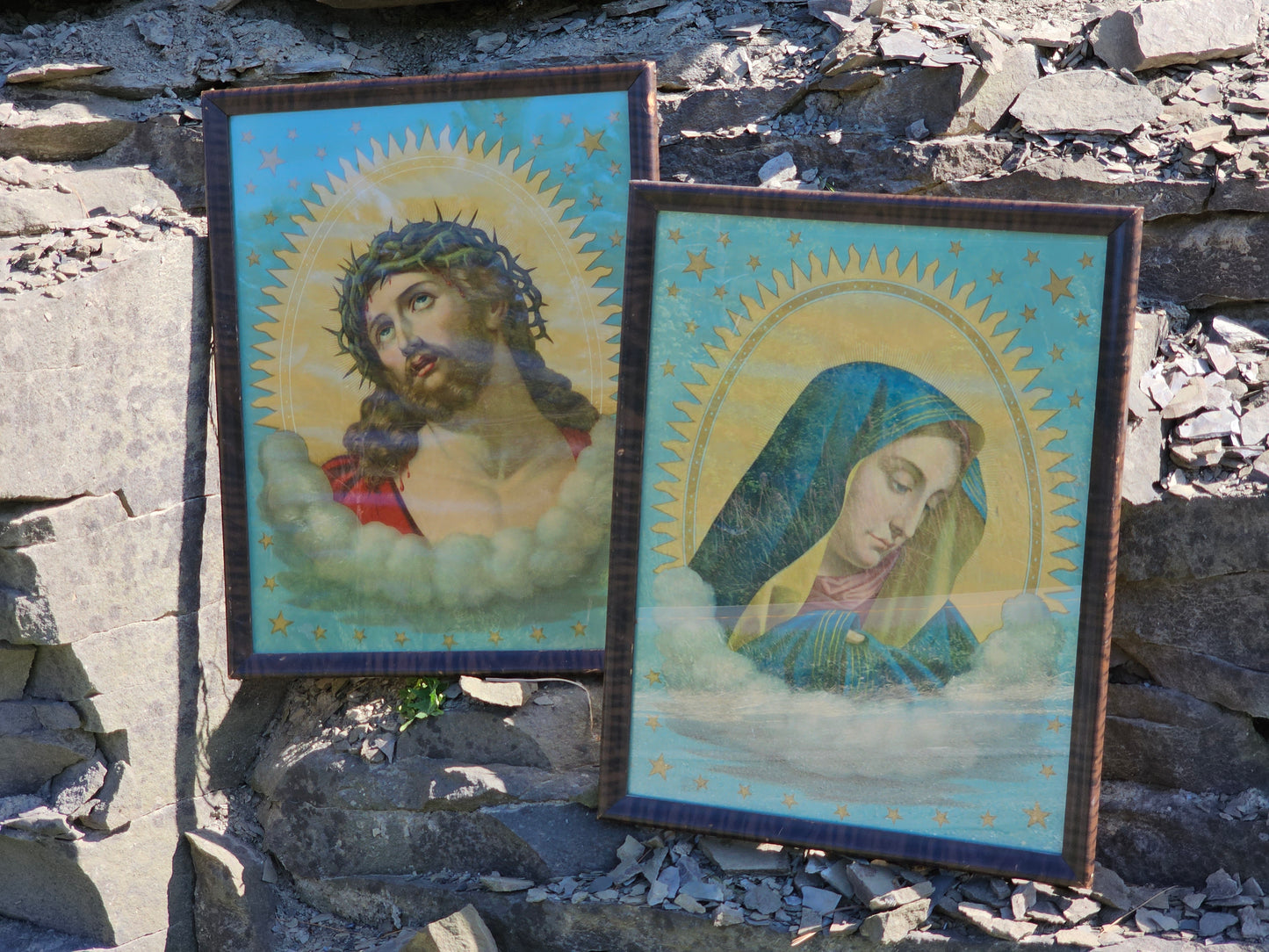 Pair of Matching Antique Jesus and Mary Lithograph Prints in Frames