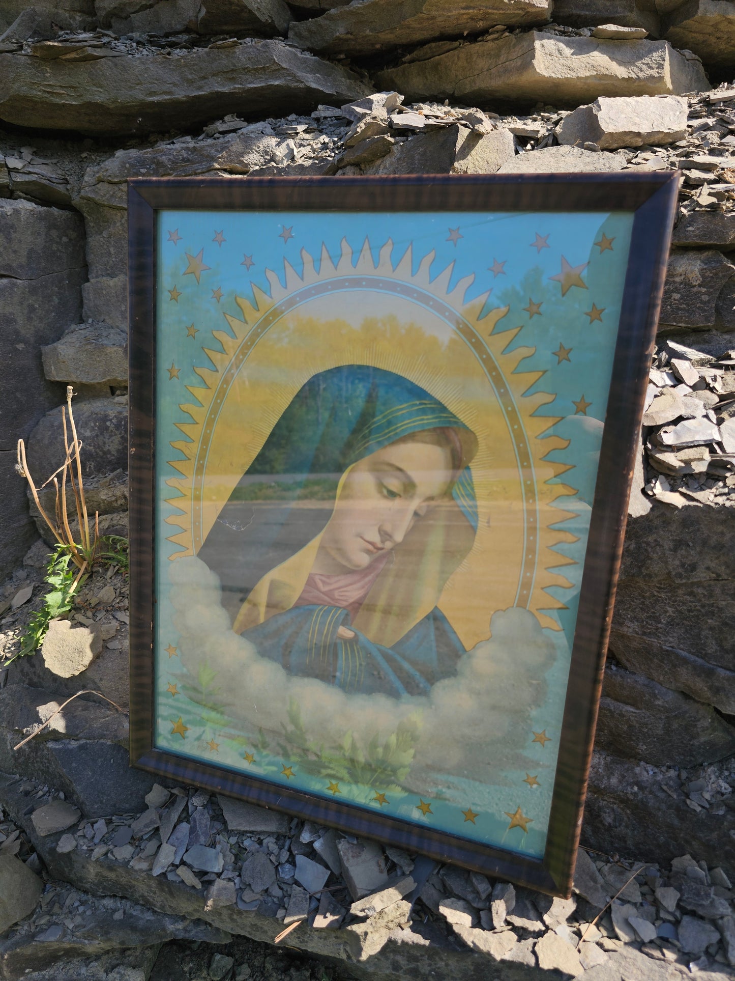 Pair of Matching Antique Jesus and Mary Lithograph Prints in Frames