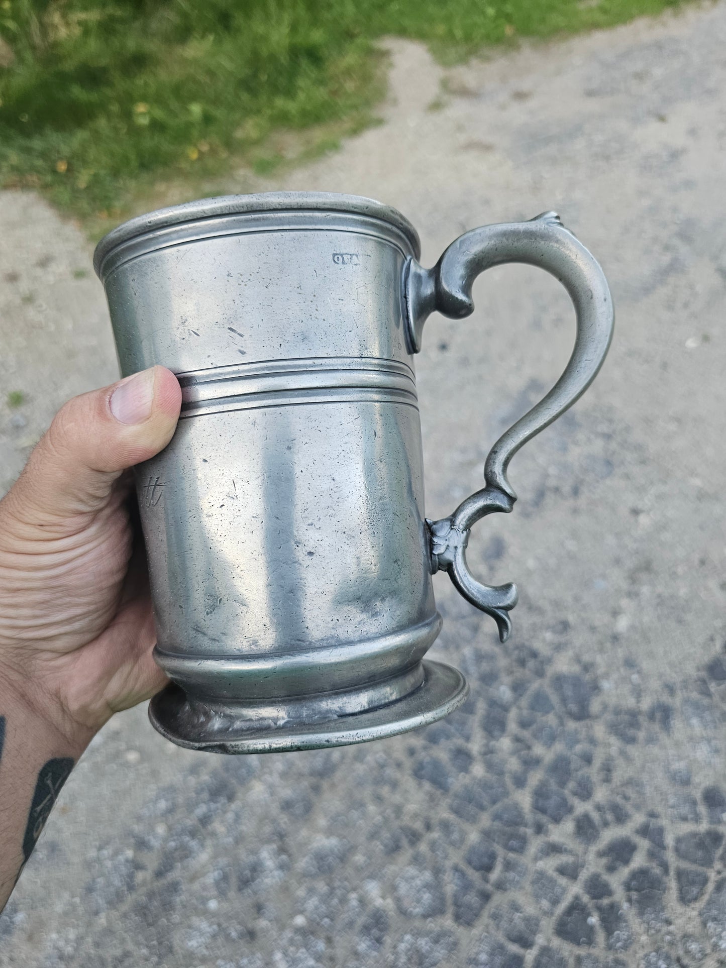 Large Antique Hallmarked Pewter Tankard from NH, William Barrett