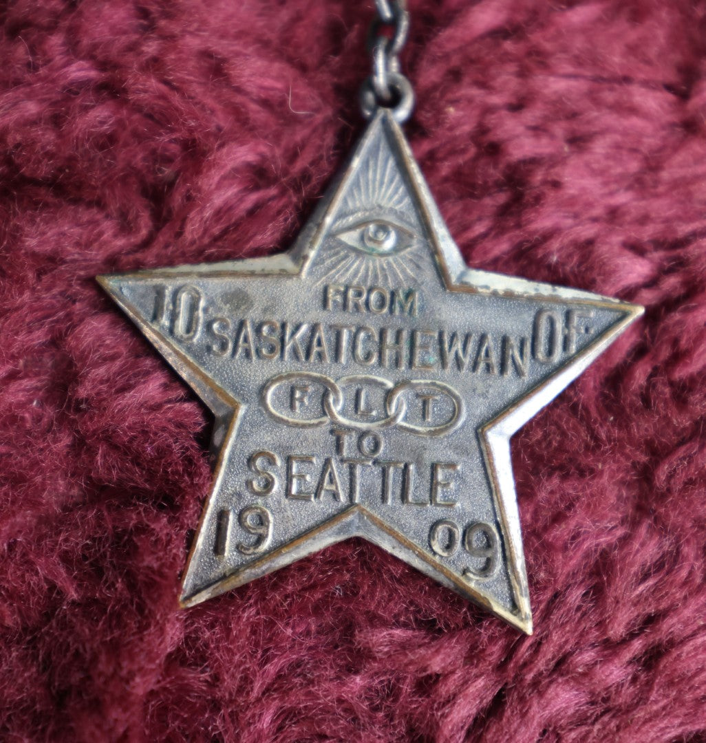 Lot 051 - Antique Odd Fellows I.O.O.F. Star Badge, From Saskatchewan To Seattle, 1909, F.L.T., By Robbins Co., Attleboro, Massachusetts