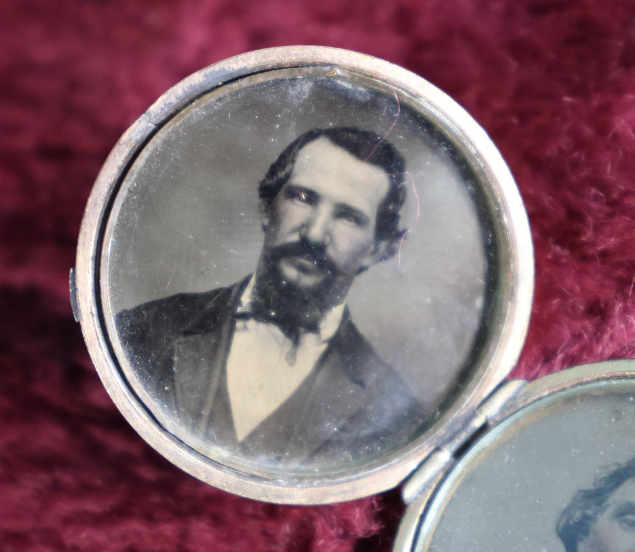 Lot 059 - Antique Gold Toned Locket With Pair Of Tintype Photos, Two Men