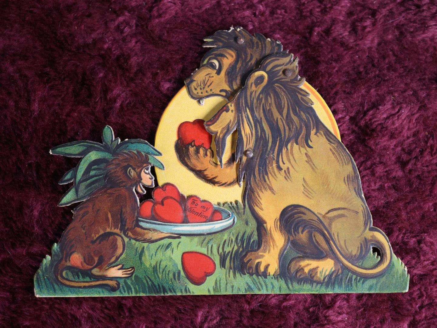 Lot 062 - Vinatge Mechanical Valentine, Lion Eating Apples With Monkey, Printed In Germany, Working Condition