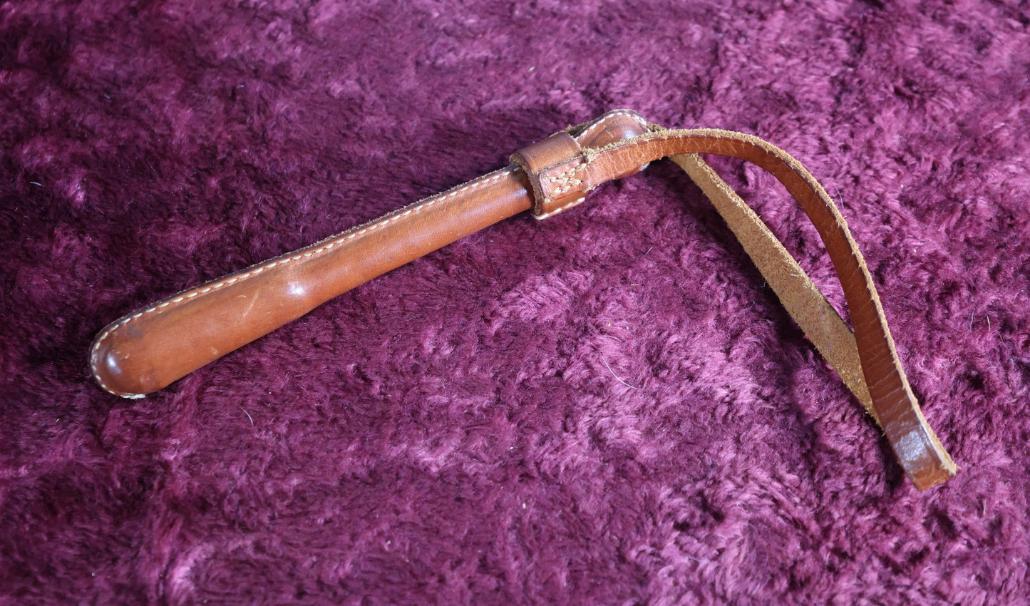 Lot 087 - Vintage Heavy Leather Truncheon With Hand Strap