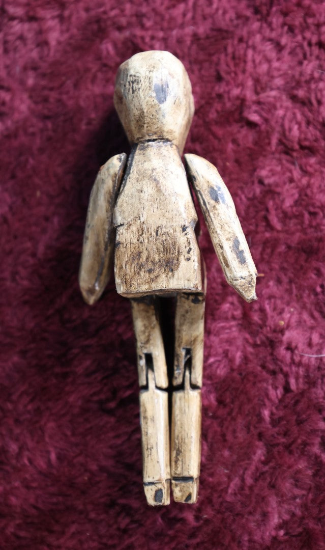 Lot 090 - Vintage Mexican Folk Art Carved Wooden Skeleton