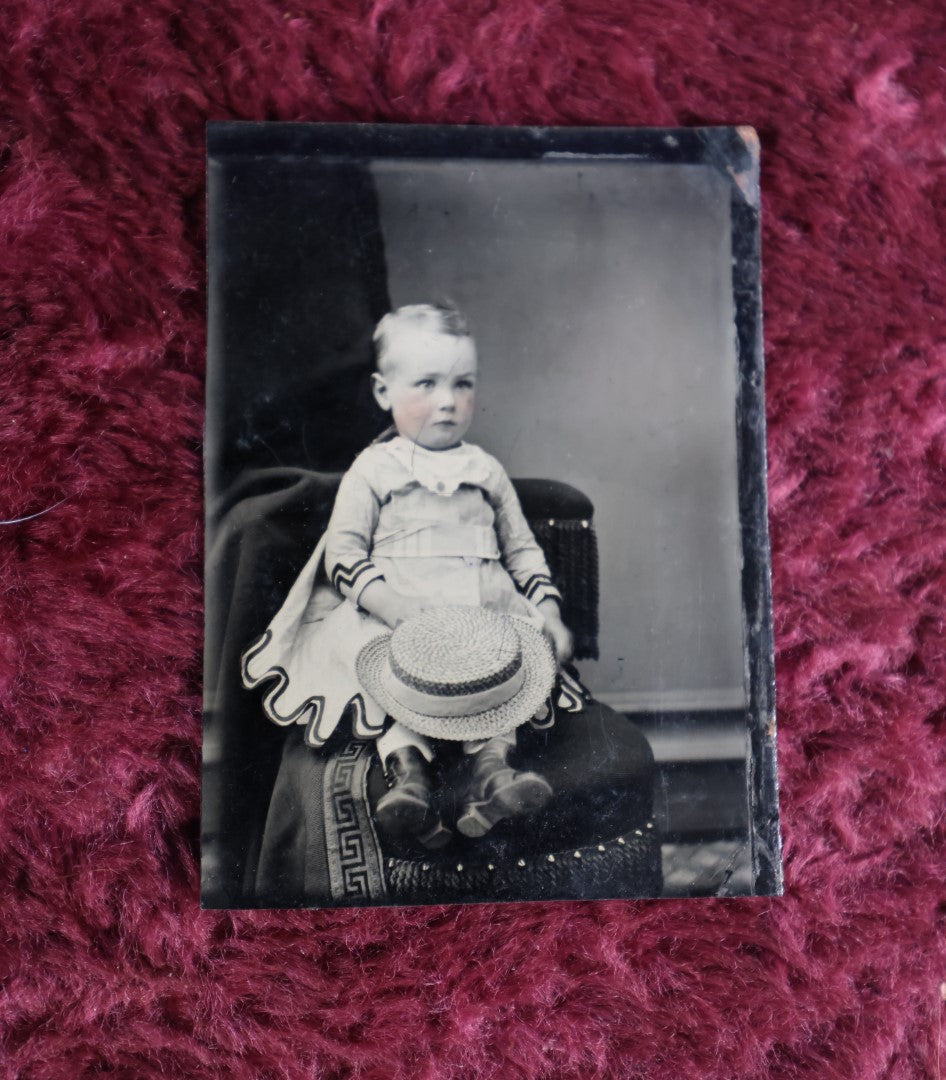 Lot 095 - Tintype Of Baby Standing On Chair