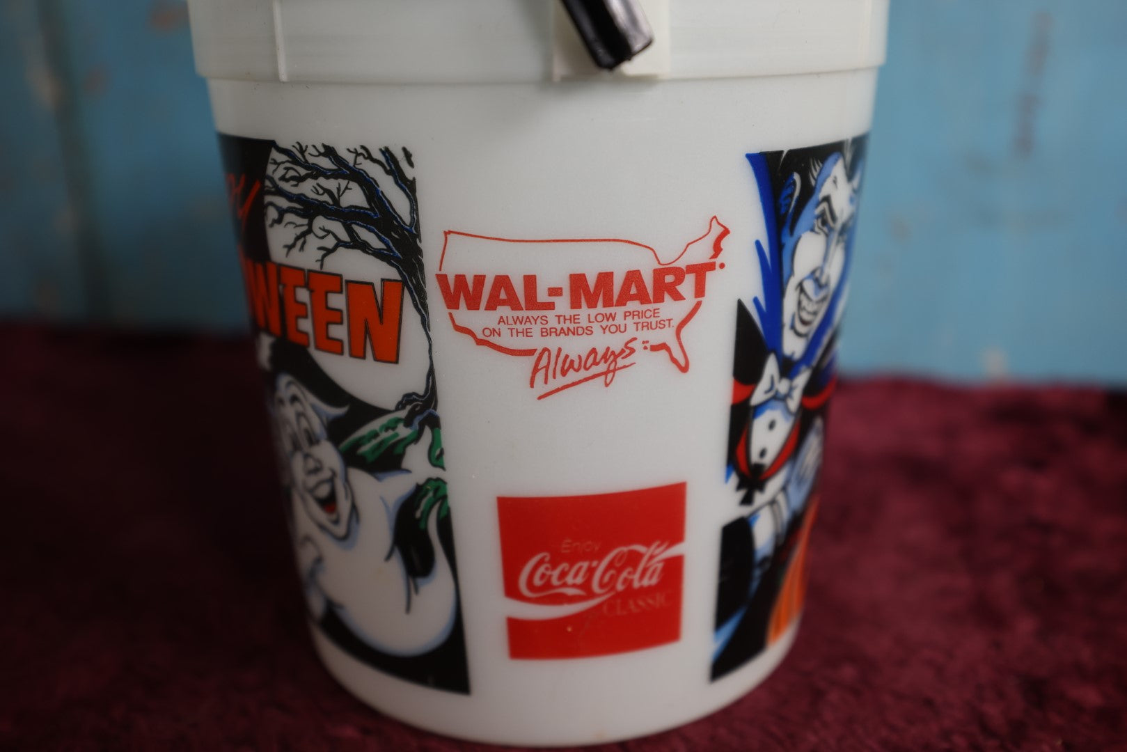 Lot 136 - Vintage Glow In The Dark Wal Mart And Coca Cola Promotional Halloween Candy Pale, Plastic