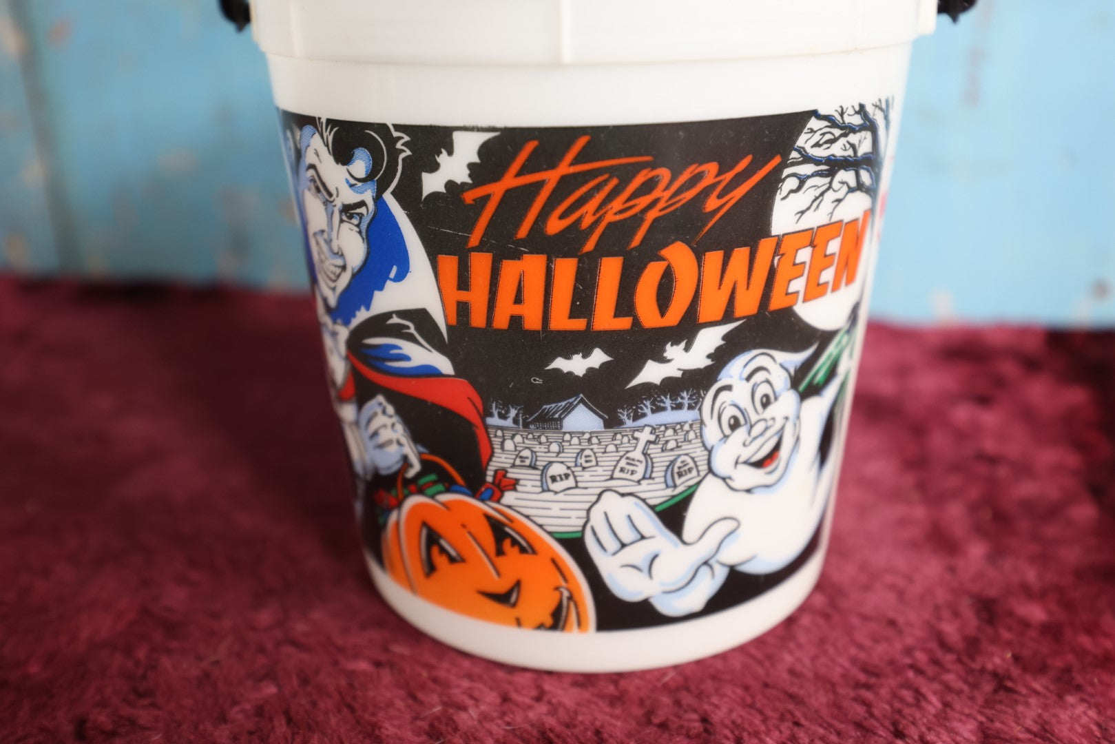 Lot 136 - Vintage Glow In The Dark Wal Mart And Coca Cola Promotional Halloween Candy Pale, Plastic