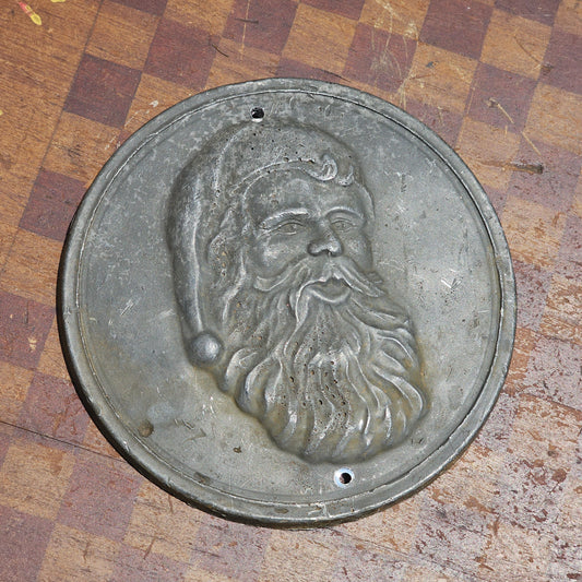 Antique Heavy Cast Metal Santa Claus Christmas Plaque, 8" Diameter