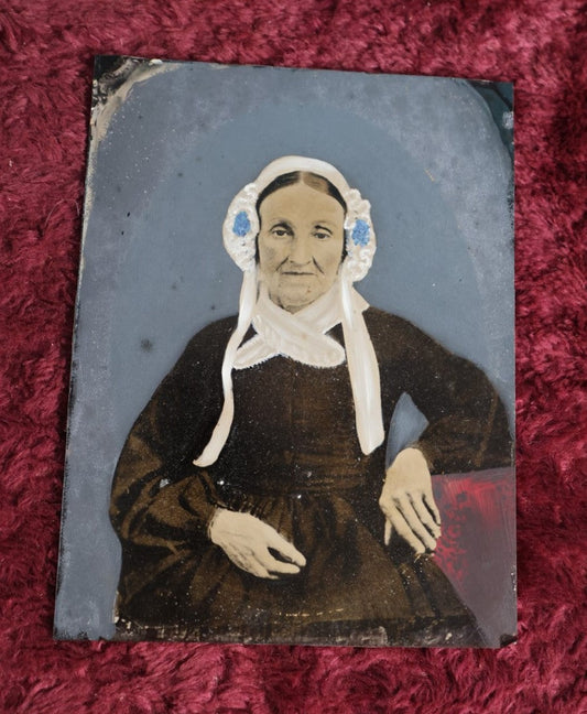 Lot 044 - Antique Hand Colored And Tinted Full Plate Tintype Photograph Of Old Woman