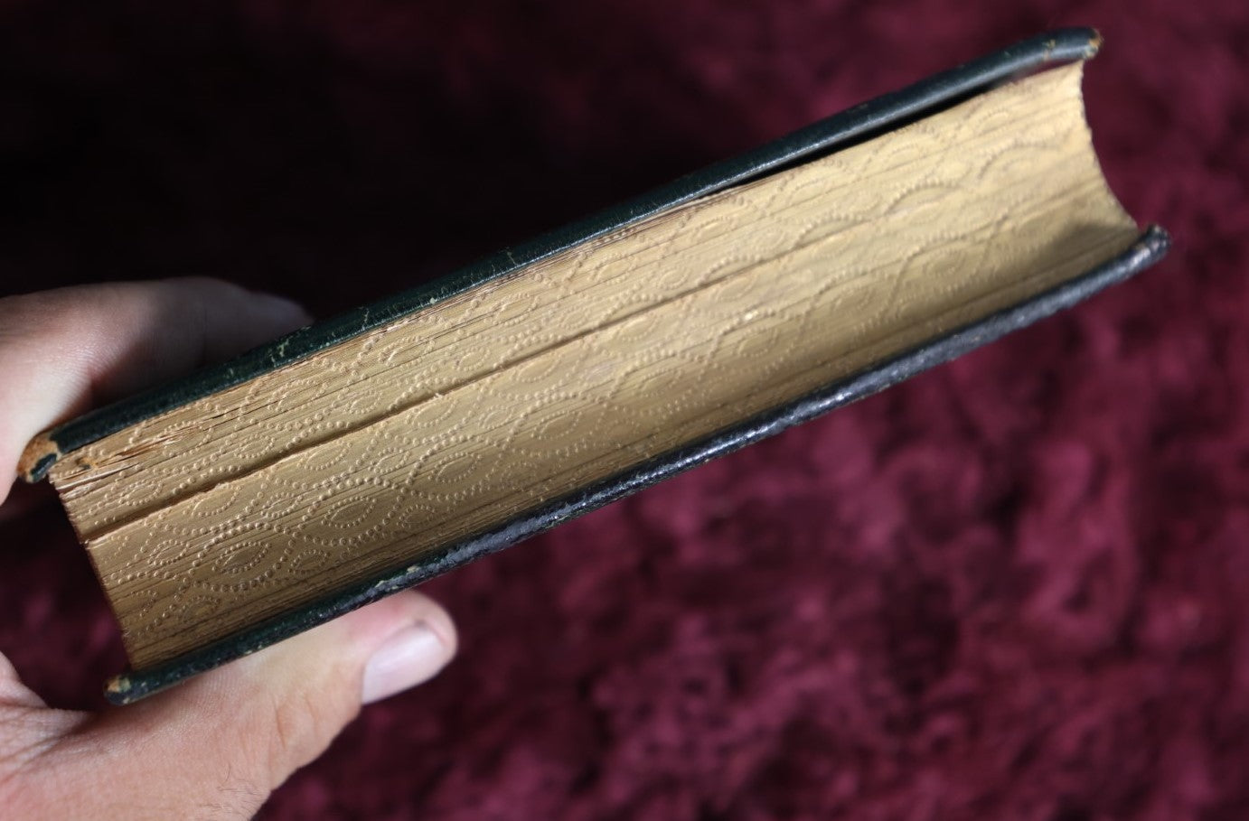 Lot 064 - Antique Book, Godfrey Of Bulloigne Or Jerusalem Delivered By Torquato Tasso, Translated By Edward Fairfax, 1858 Edition, Illustated, Embossed Foredge