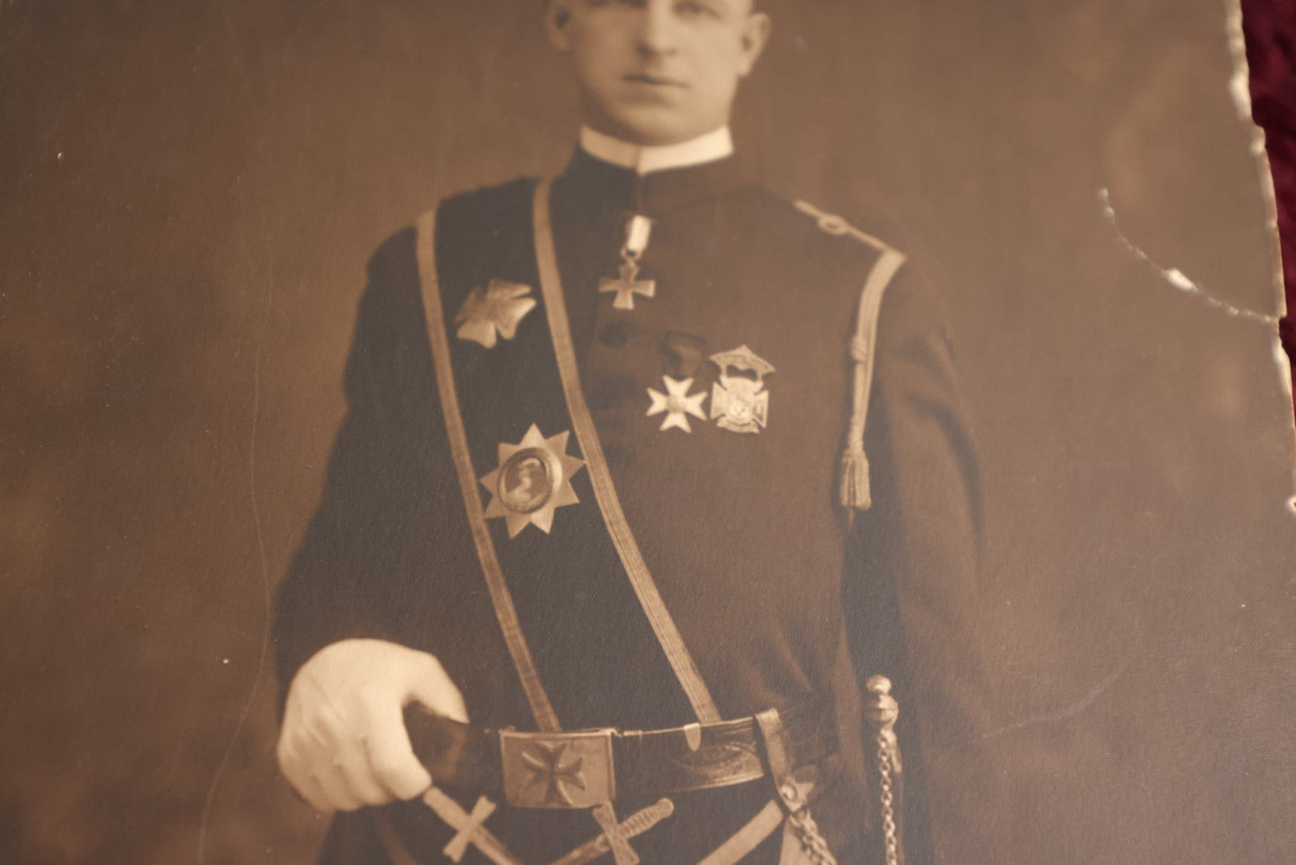 Lot 073 - Pair Of Antique 8 X 10 Photos Of Knights Templar Or Free Masons Fraternity Members, Skull And Crossbones Aprons, Other Regalia