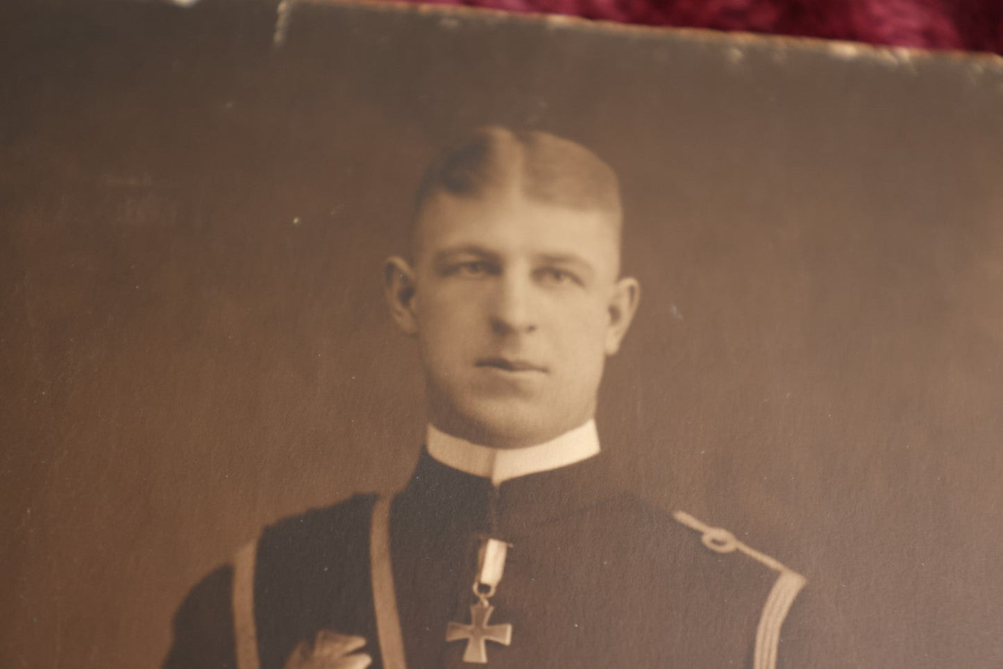 Lot 073 - Pair Of Antique 8 X 10 Photos Of Knights Templar Or Free Masons Fraternity Members, Skull And Crossbones Aprons, Other Regalia