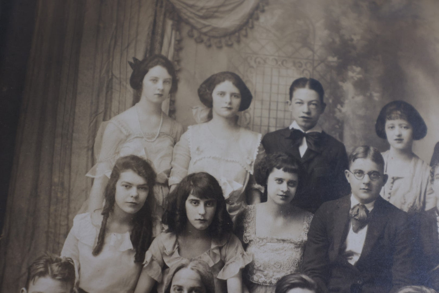 Lot 081 - Antique Boarded Photo Of Well Dressed Young People, Make-Up And Fake Beards, Maybe A Ball, Marked Murphy On The Back