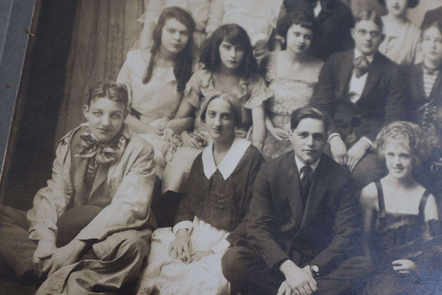 Lot 081 - Antique Boarded Photo Of Well Dressed Young People, Make-Up And Fake Beards, Maybe A Ball, Marked Murphy On The Back