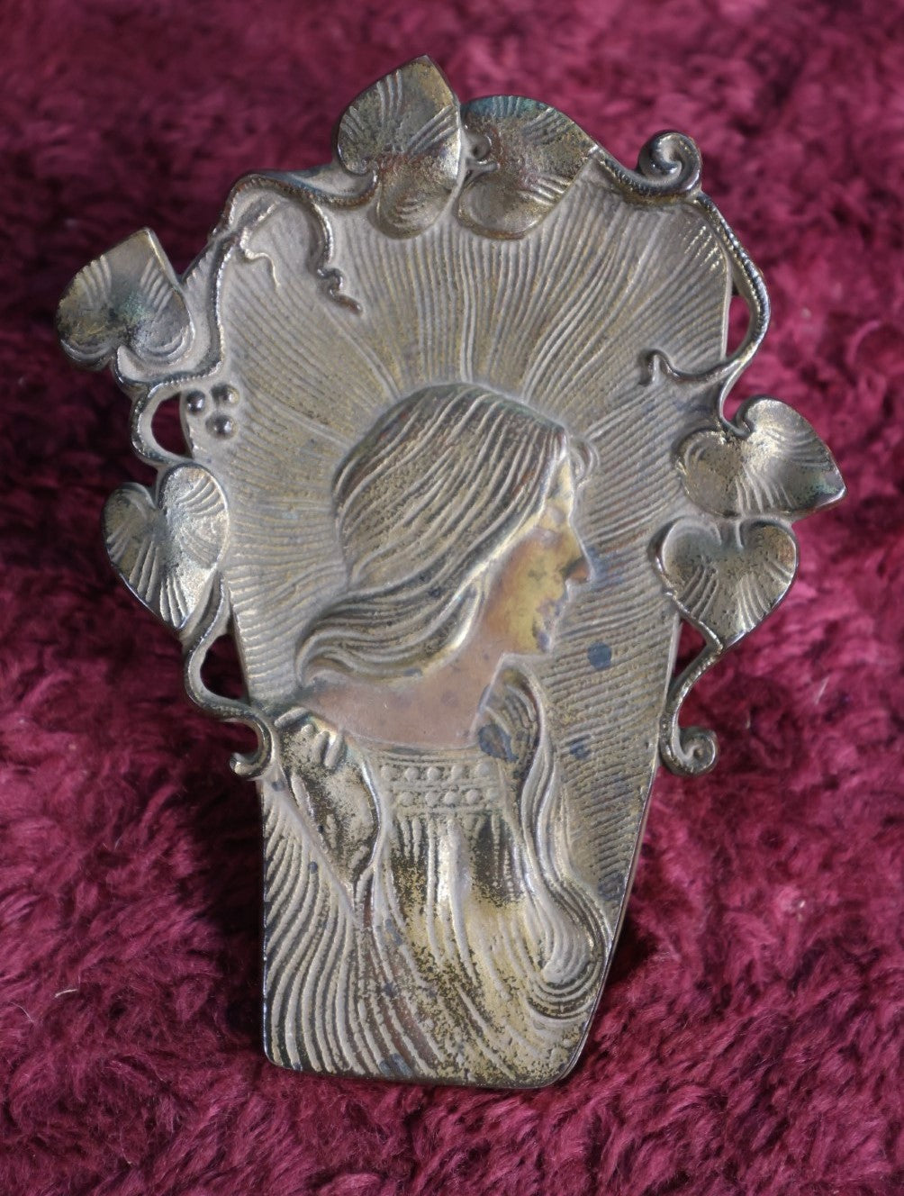 Lot 116 - Antique Art Nouveau Spring Clip With Lady Head, Markings