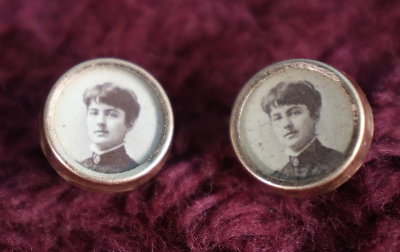 Lot 127 - Pair Of Tiny Antique Woman Portrait Photo Cdv Cuff Link Buttons 