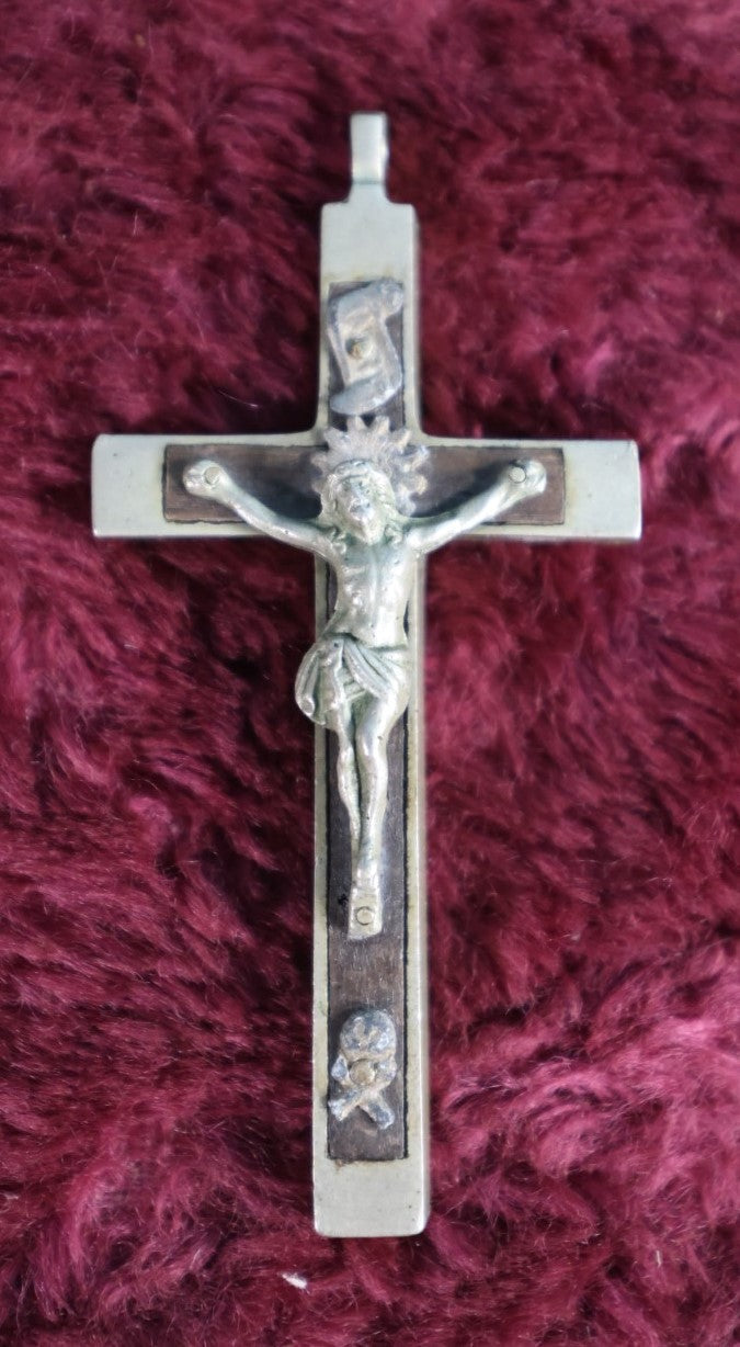 Lot 131 - Antique Wood And Metal Crucifix, Skull And Crossbones - Approximately 3.25"