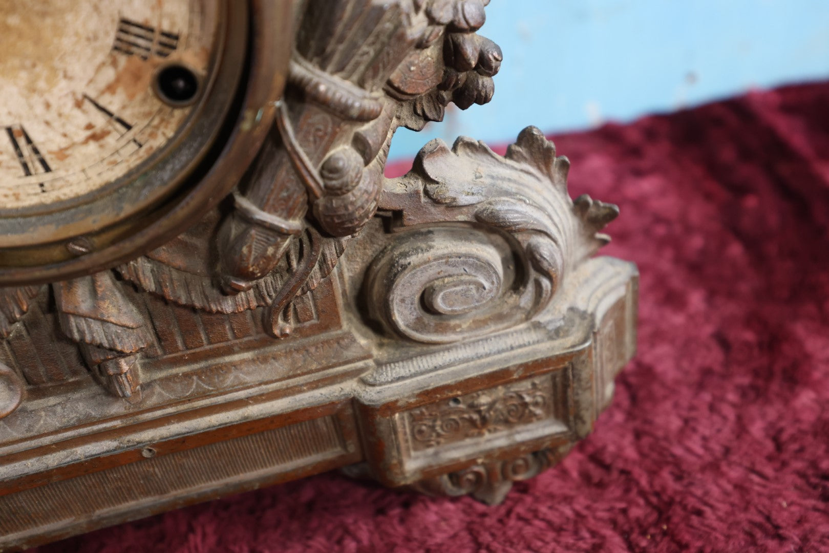 Lot 026 - Antique Metal Clock With Wood Backing And Pendulum, Untested Unworking, Decorative, Roses Motif