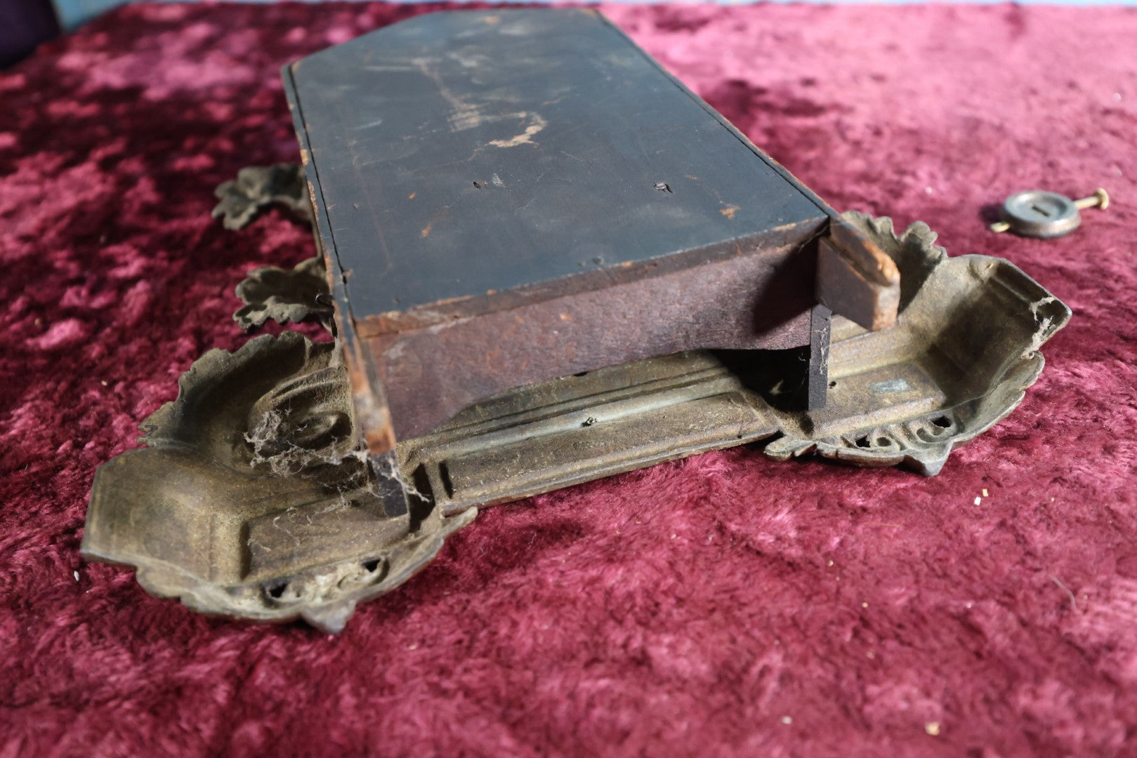 Lot 026 - Antique Metal Clock With Wood Backing And Pendulum, Untested Unworking, Decorative, Roses Motif