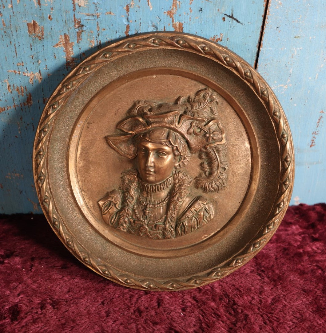 Lot 027 - Antique French Bronze Relief Plaque, Possibly By Gustav Grohe, Of Elegant Woman