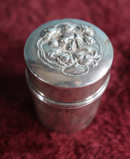 Lot 036 - Antique Art Nouveau Sterling Silver Powder Box With Woman Face Motif, Axe With Three X Hallmark, Attributed To Wm.B. Kerr & Co - Newark, Nj - Approx 1.55 Ounces Troy