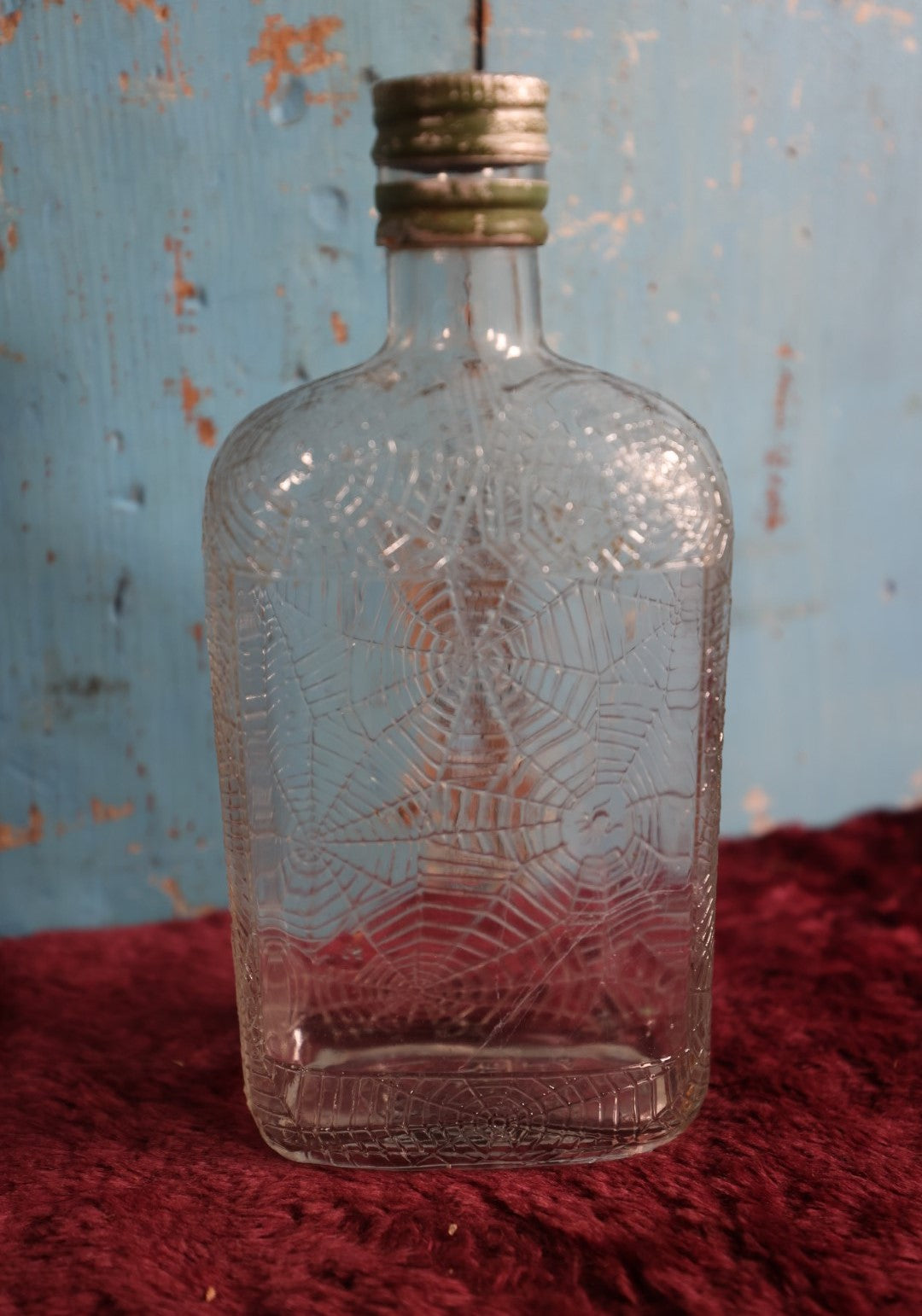 Lot 052 - Antique Hiram Walker Spider Web Whiskey Clear Glass Bottle With Cap