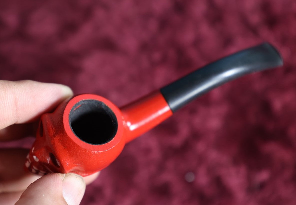 Lot 054 - Vintage Hand Carved Red Skull Briarwood Pipe