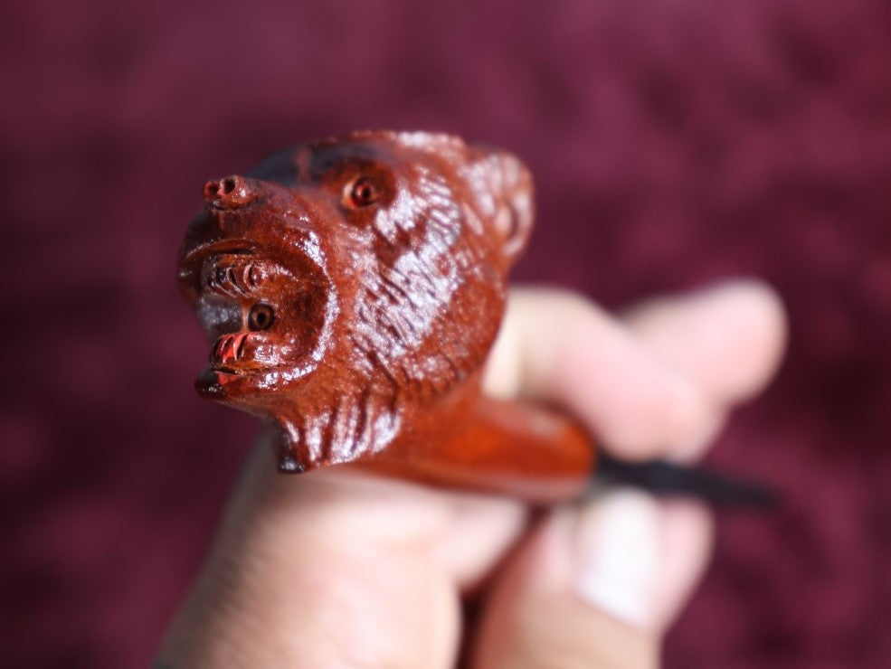 Lot 055 - Vintage Hand Carved Bear Head Briarwood Pipe