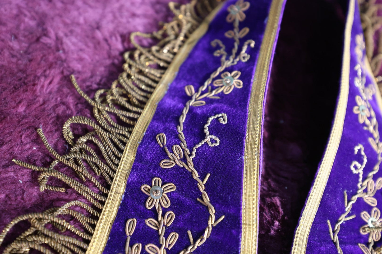 Lot 057 - Antique Purple Masonic Odd Fellows Rebekah Sash Collar, Lodge 35, Metal Embroidery, Belonged To Annie Goodrich, Manufactured By The Bruce Regalia Company, Worcester, Massachusetts