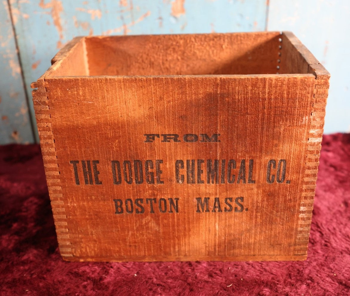 Lot 071 - Dodge Chemical Company, Boston, Massachusetts, Finger-Jointed Wooden Crate, Darker Patina, Manufacturer Of Embalming Fluids