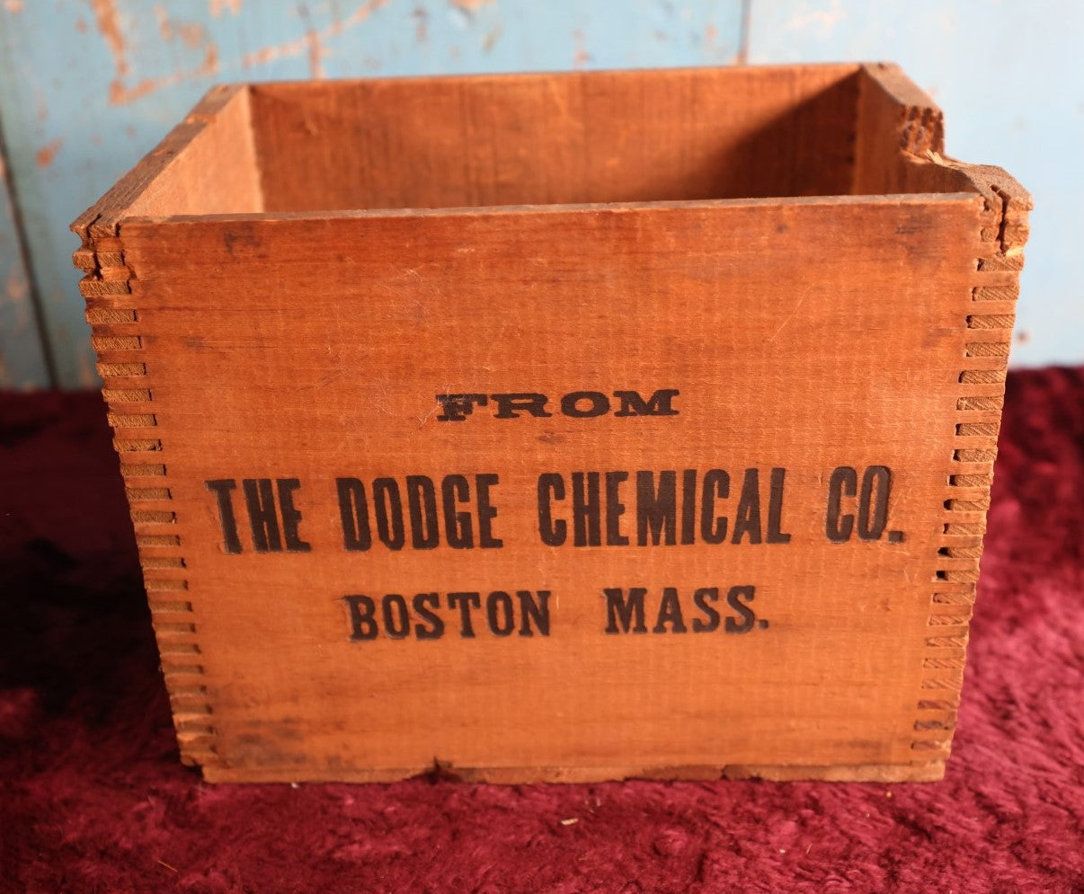 Lot 072 - Dodge Chemical Company, Boston, Massachusetts, Finger-Jointed Wooden Crate, Lighter Patina, Manufacturer Of Embalming Fluids