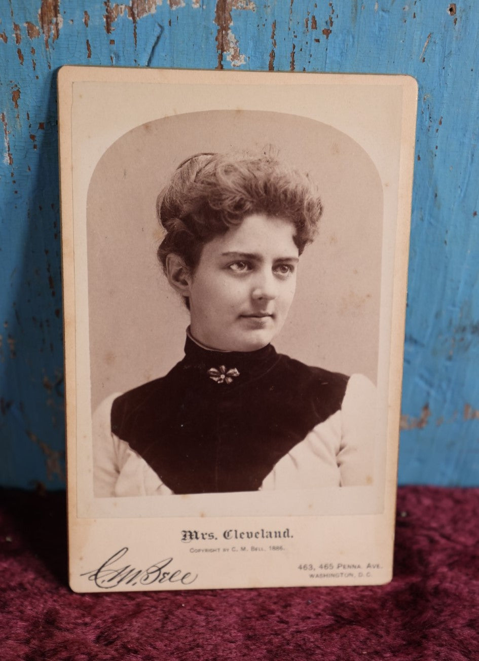 Lot 091 - Antique Cabinet Card Photograph Of Mrs. Frances Folsom Cleveland, Wife Of President Grover Cleveland, Photographed By C.M. Bell, Pennsylvania Avenue, Washington, D.C.