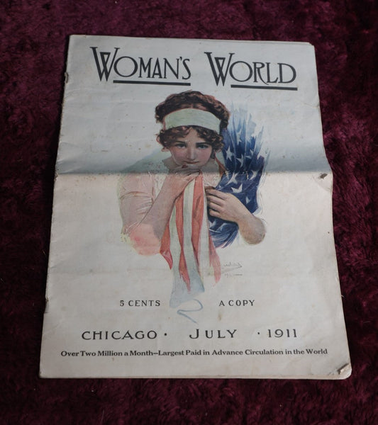 Lot 120 - Antique Woman'S World Newpaper Magazine From Chicago, July 1911, Independence Day American Flag Motif On Cover