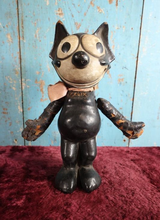 Lot 001 - Antique Felix The Cat Composition Figure With Jointed Arms, Copyright 1924 By Pat Sullivan