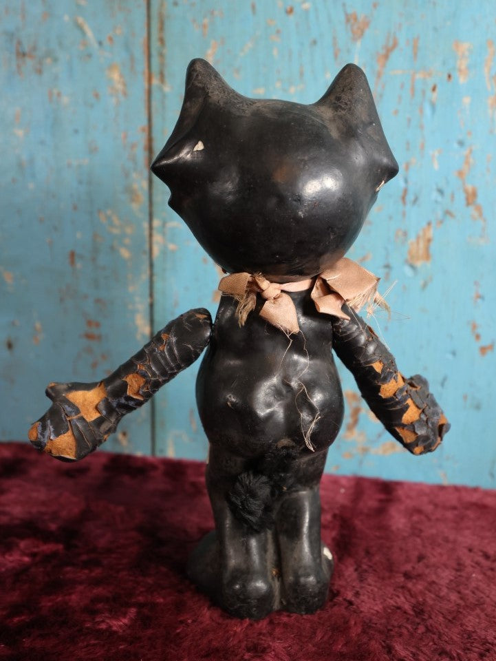 Lot 001 - Antique Felix The Cat Composition Figure With Jointed Arms, Copyright 1924 By Pat Sullivan