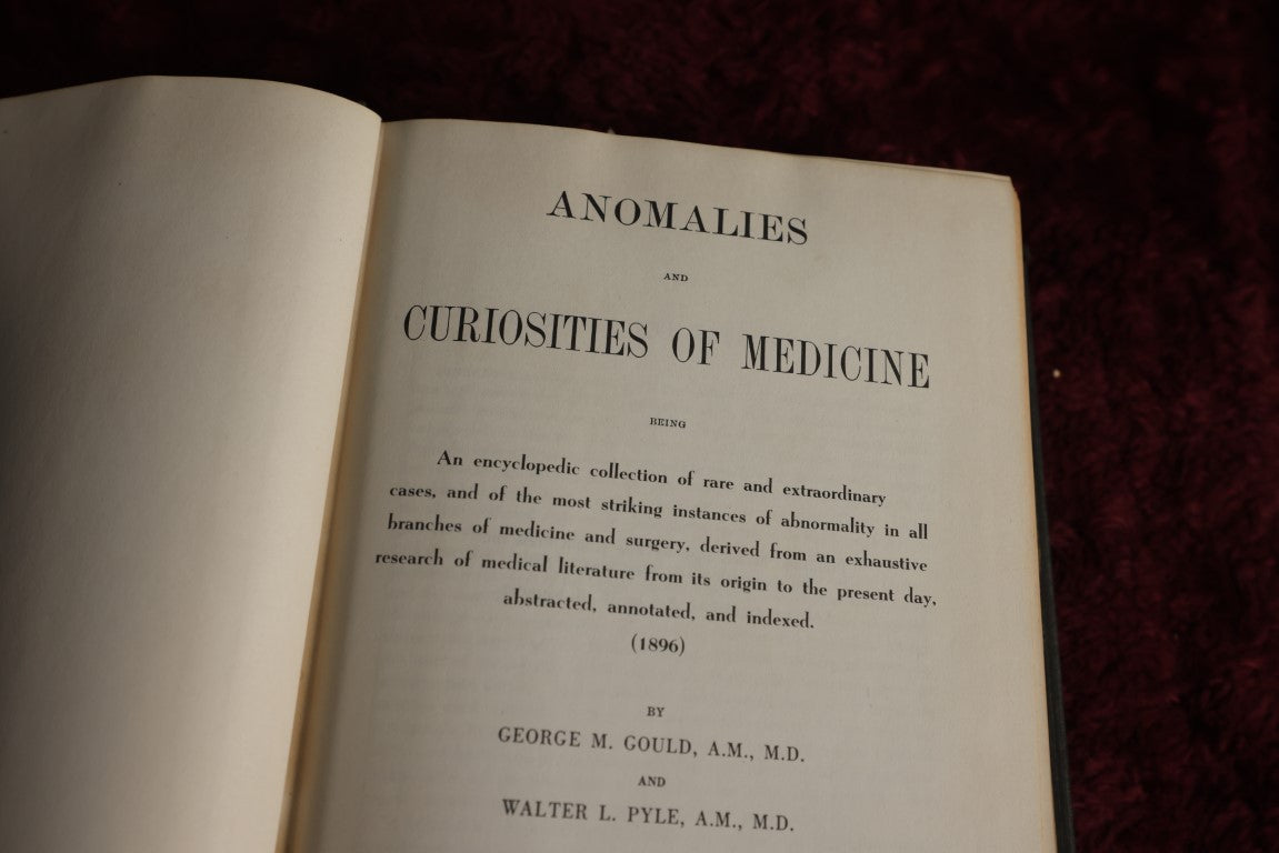 Lot 145 - Anomalies And Curiosities Of Medicine, Vintage Reprint Of Original 19th Century Book On Medical Oddities, 1956, Many Photos And Illustrations, Conjoined Twins, Bearded Ladies, Etc